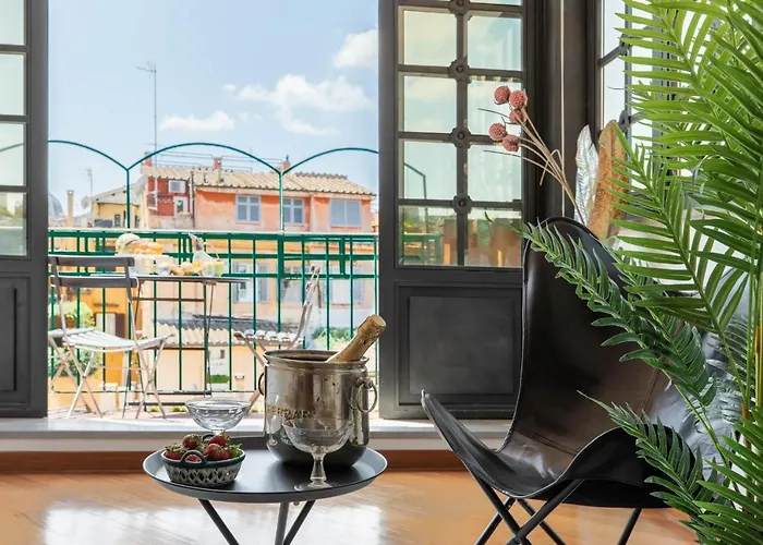 Appartement Iflat Margutta Colors On Canvas Rome